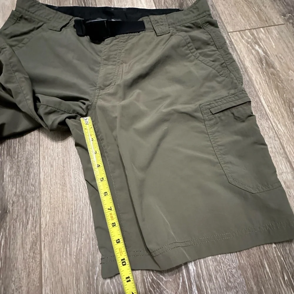 🖤 men’s Eddie Bauer sports shorts excellent condition.